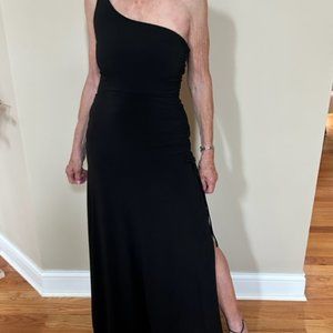 Size 4P, One Shoulder, 24" side slit